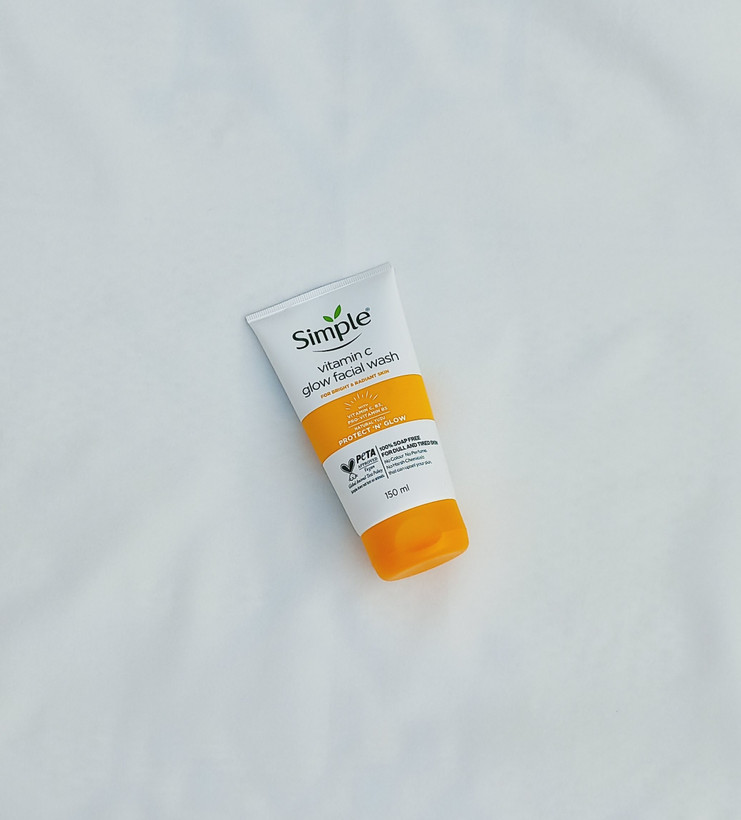 ژل شستشو ویتامین سی (Vitamin C Facial Wash) سیمپل_Simple